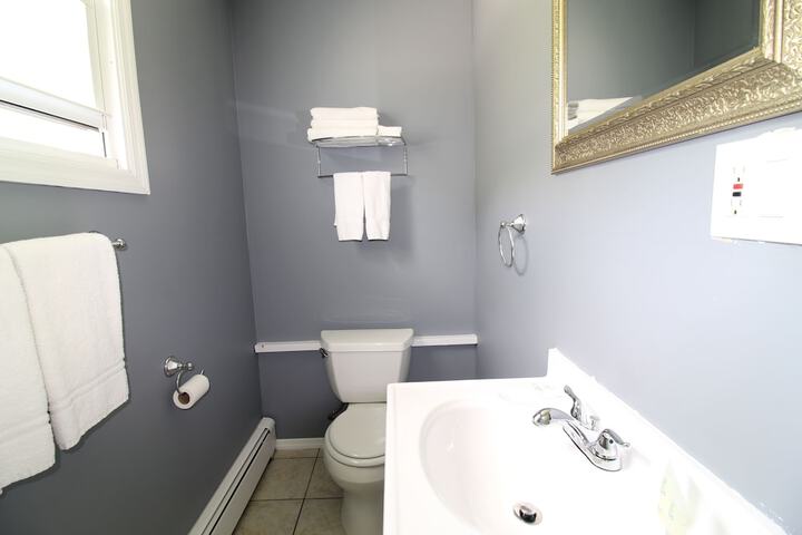 Room 10 of 17