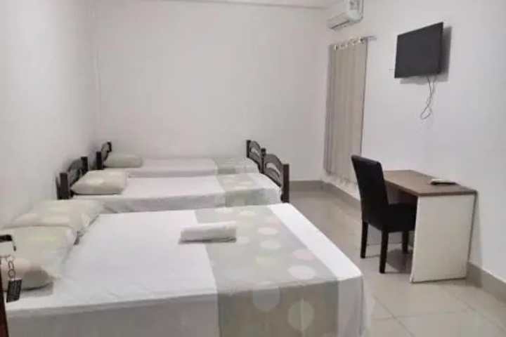 Room 4 of 11