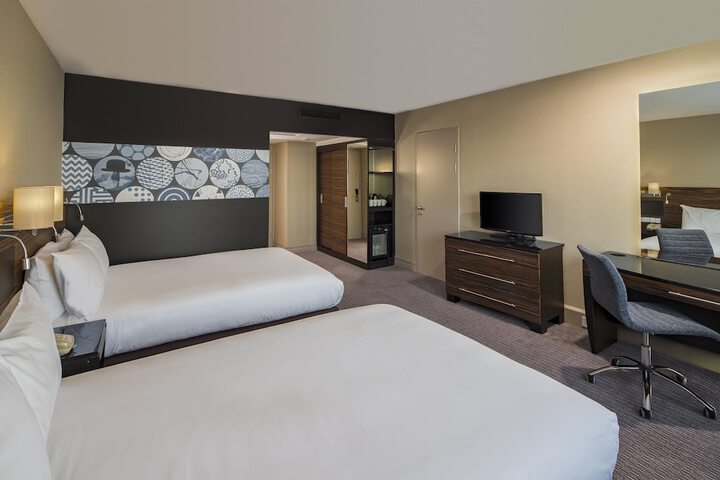 Room 10 of 64