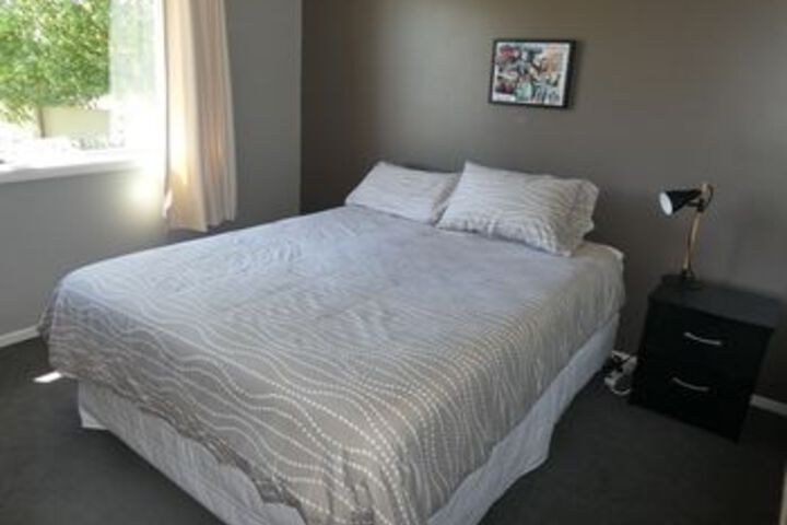 Room 4 of 11
