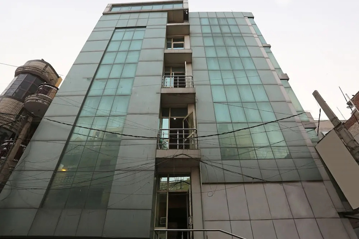 OYO 13278 Hotel Mohan Regency