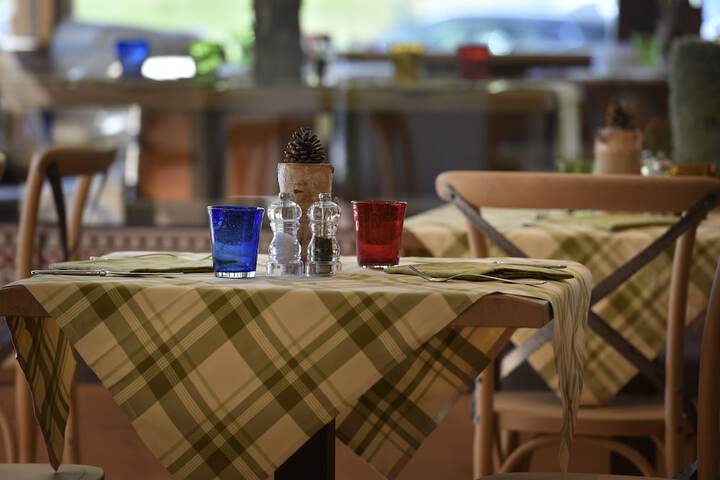 Dining 86 of 131