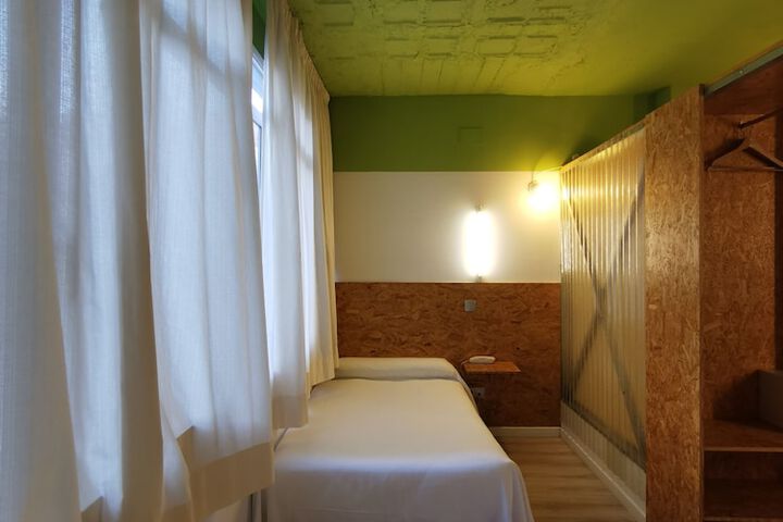 Room 16 of 63