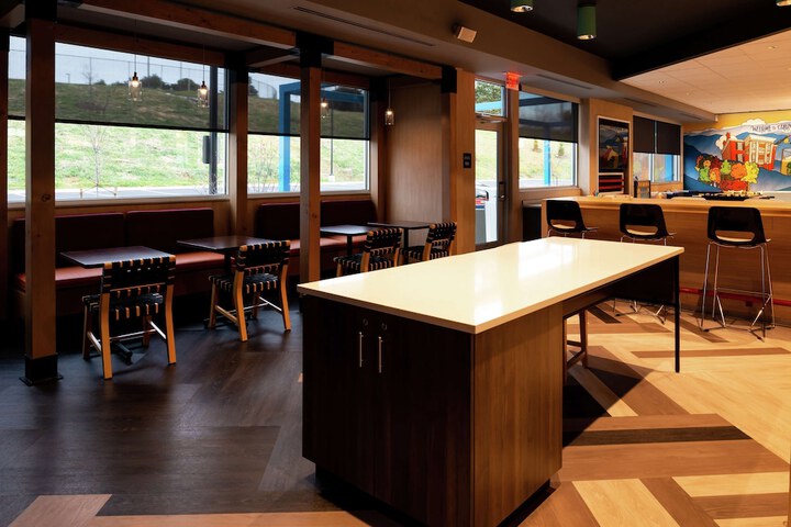 Breakfast area