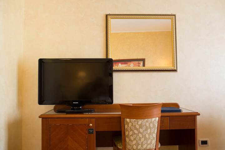 Room 10 of 78