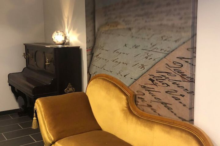 Room 40 of 73