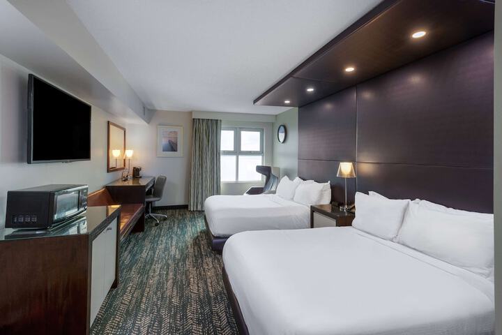 Room 13 of 48