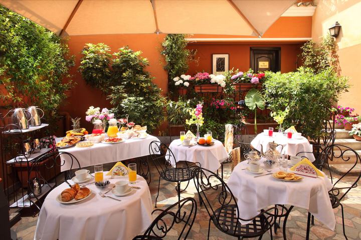 Dining Photos