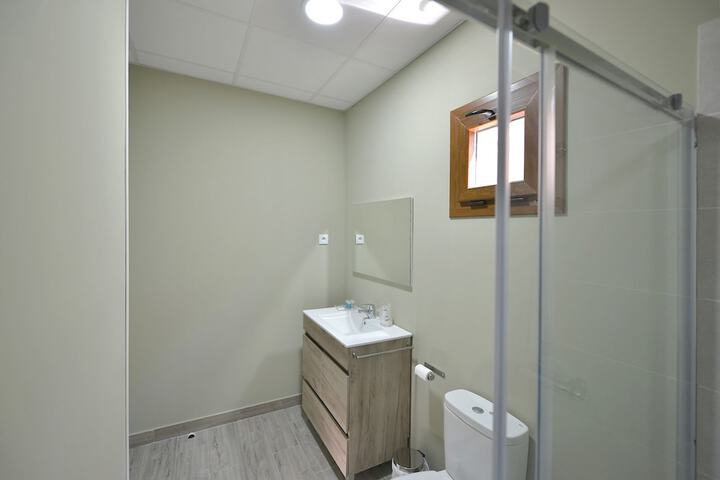 Room 4 of 10