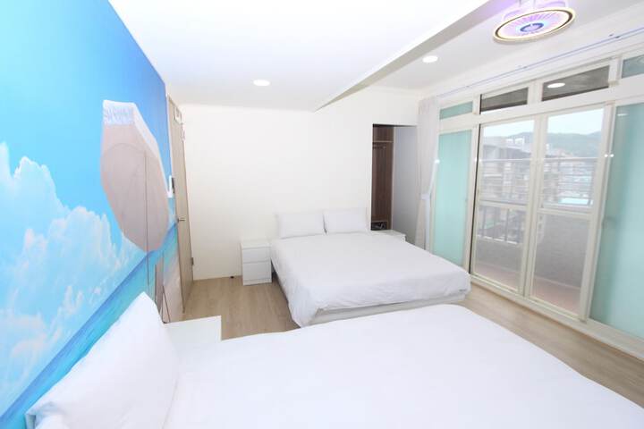 Room 157 of 246