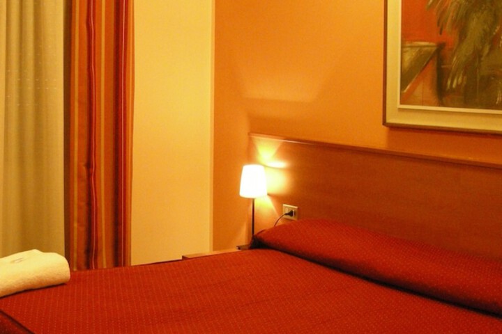 Room 6 of 71