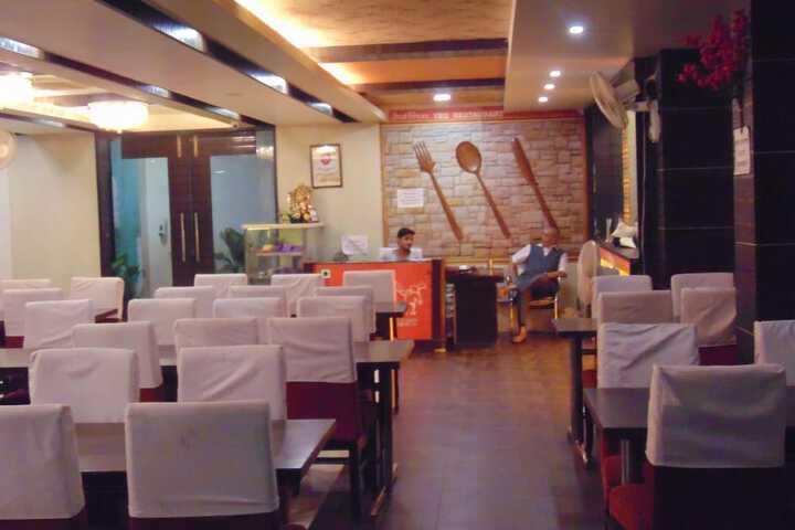 Dining 29 of 35