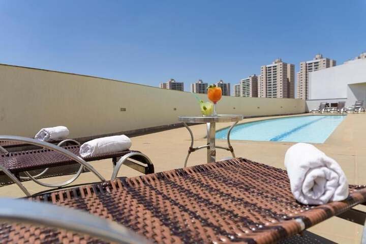 Pool 24 of 39