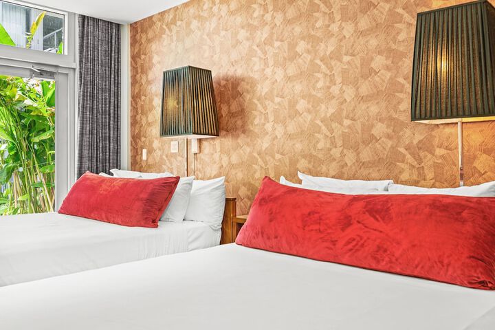 Double Superior King Bed (8 of 18)