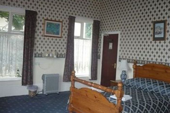 Room 3 of 25