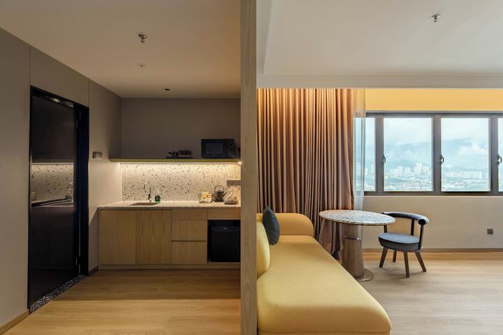 Room 30 of 105