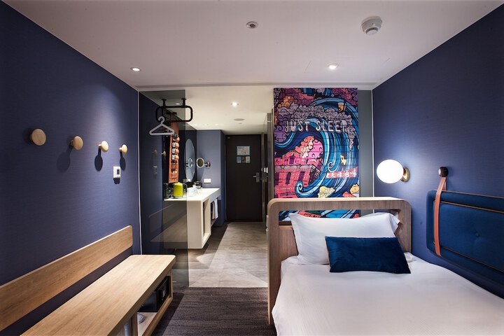 Room 21 of 55