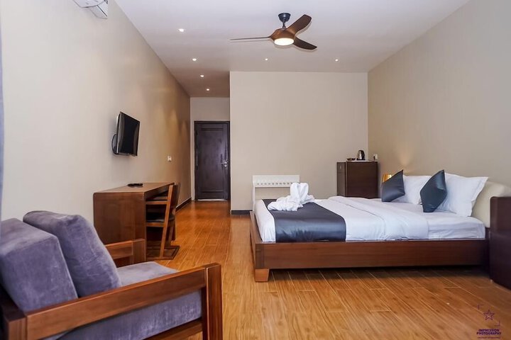 Room 4 of 14