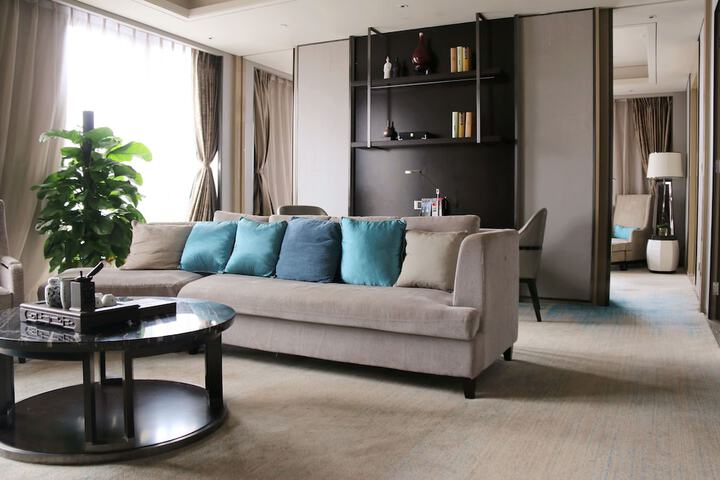 Room 6 of 36