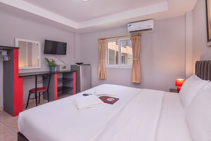 Room 3 of 7