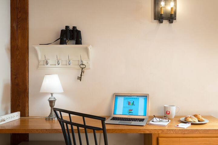 Room 9 of 35