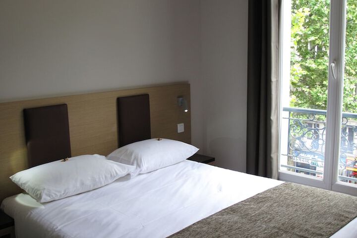 Room 5 of 48