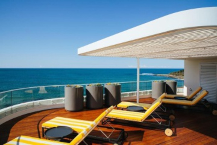 Sundeck 46 of 672