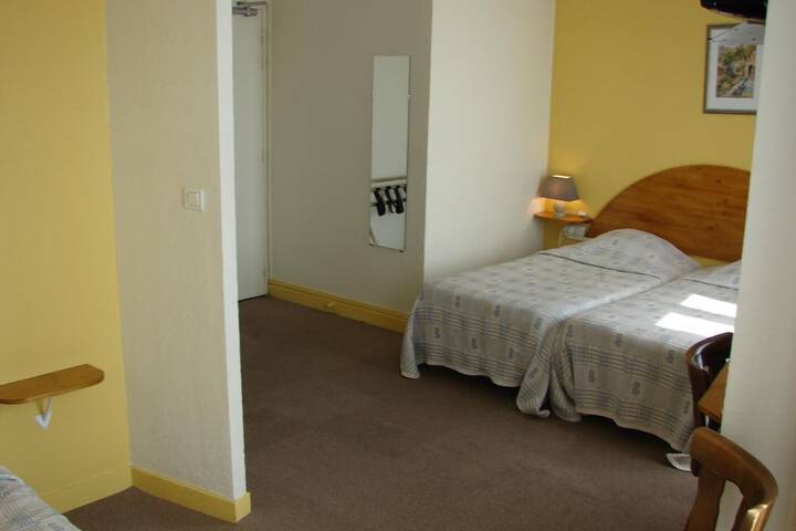Room 6 of 43