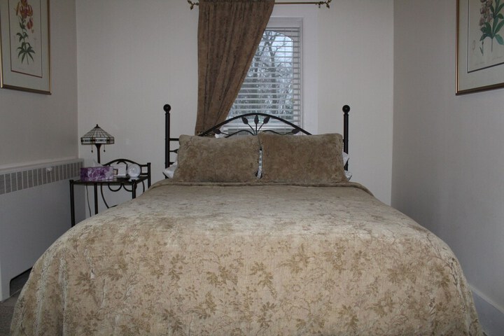 Room 10 of 65