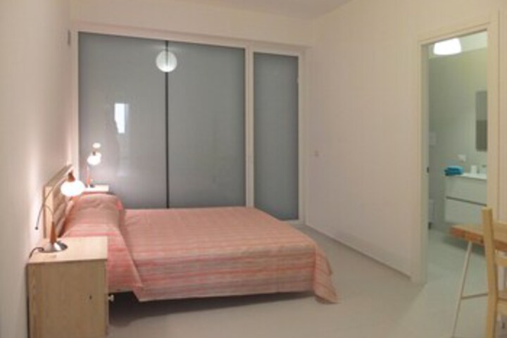 Room 6 of 21