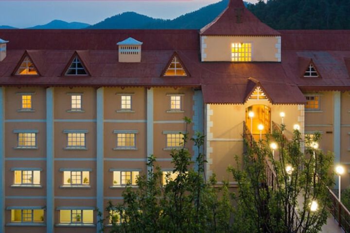 Hotel 74 of 83