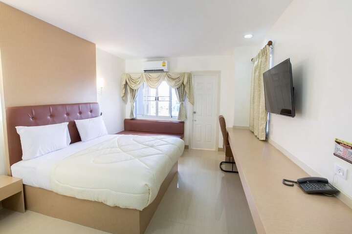 Room 14 of 29