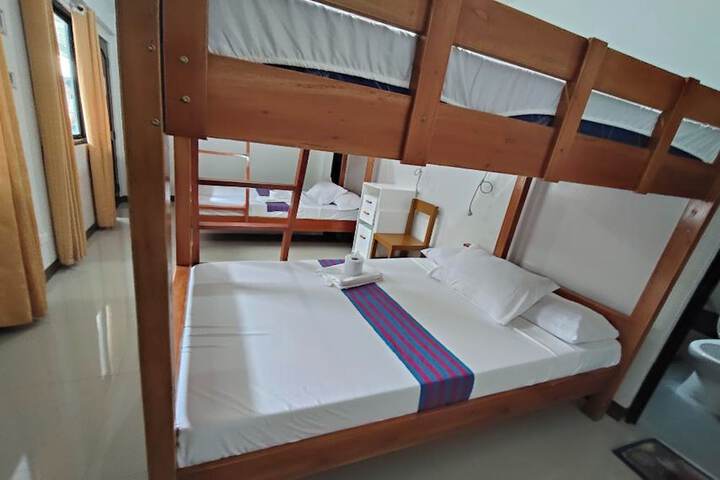 Room 7 of 43