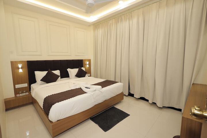 Hotel Neha Palace