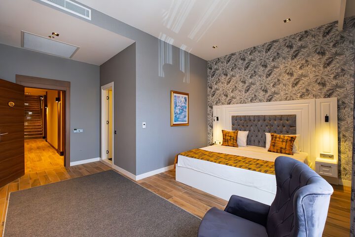 Room 17 of 51