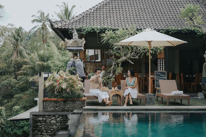 Pool 28 of 46