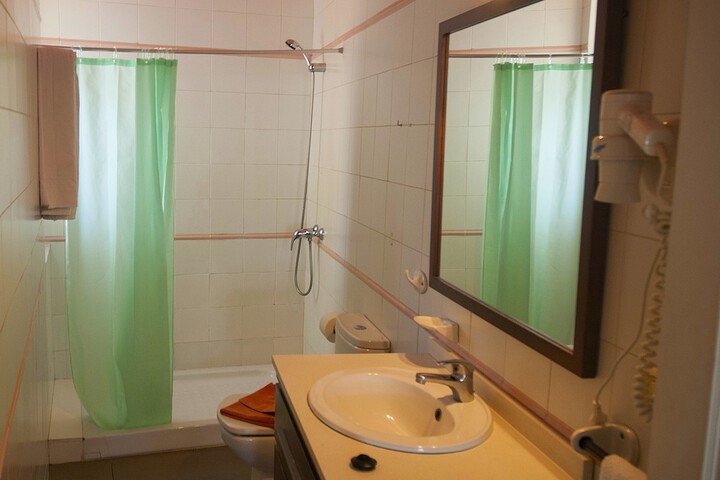 Room 16 of 41