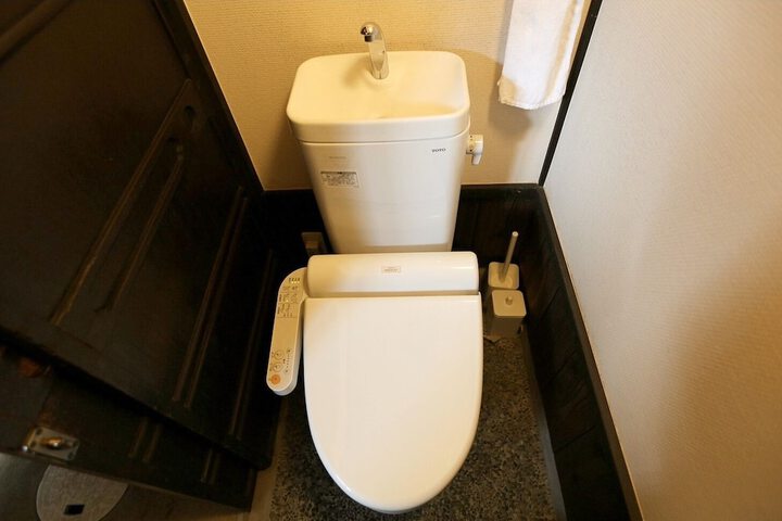 Clean Restrooms