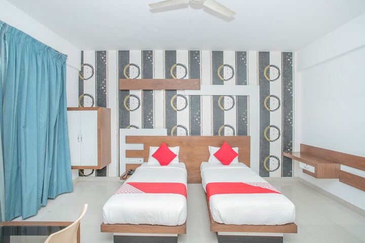 Room 9 of 27
