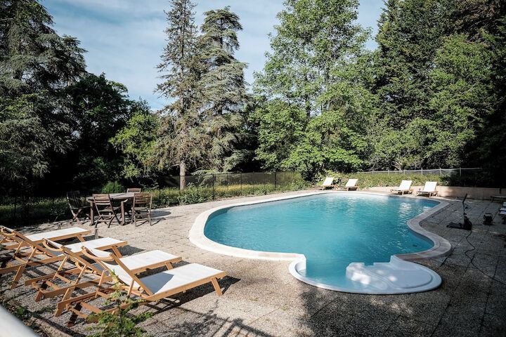 Pool 57 of 92