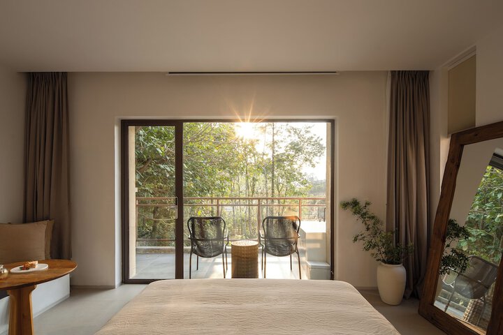 Room 100 of 331