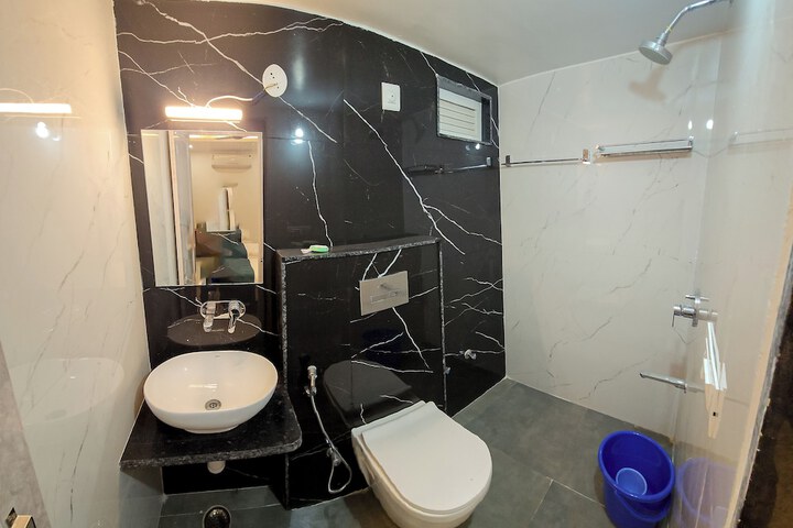 Room 15 of 22