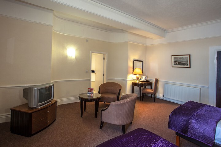 Room 5 of 57