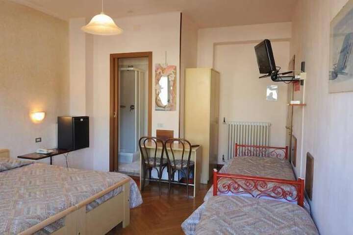 Room 7 of 22