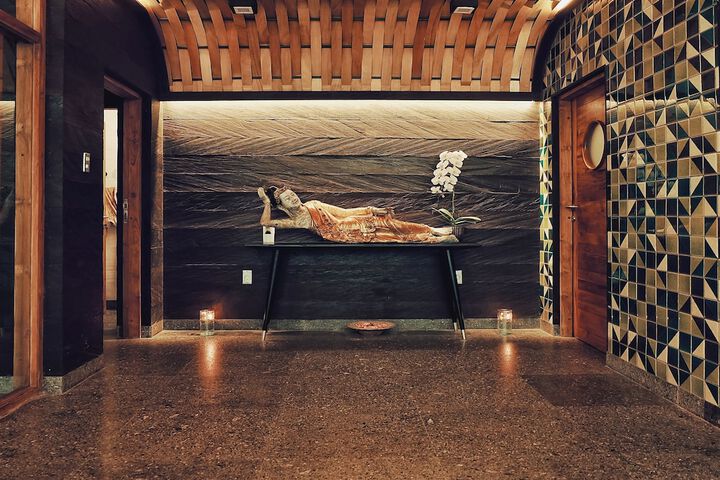 Hotel Interior 127 of 141