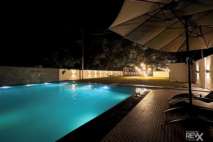 Pool 94 of 111