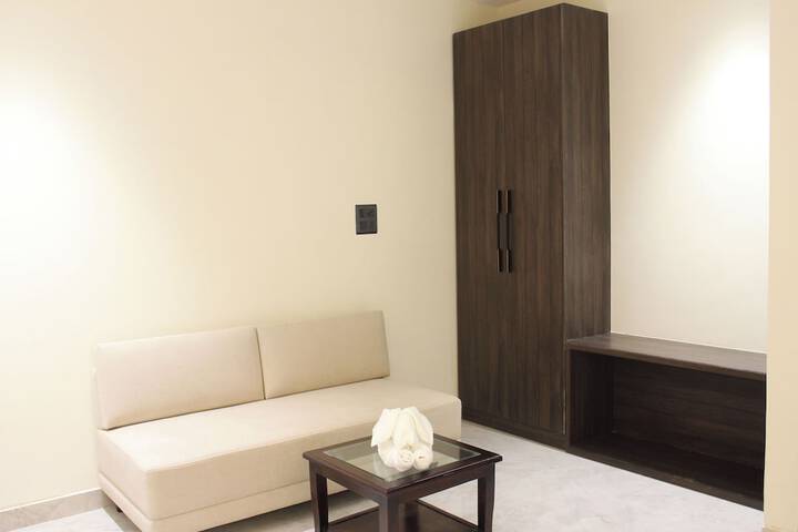 Room 45 of 77