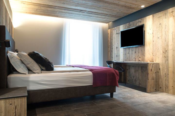 Room 9 of 52
