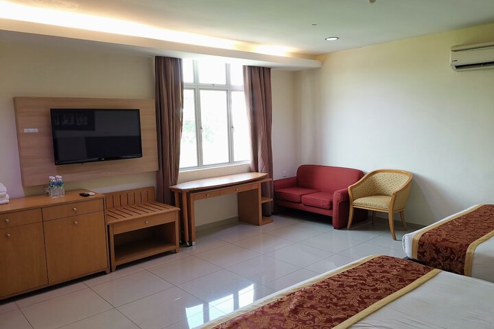 Room 32 of 62