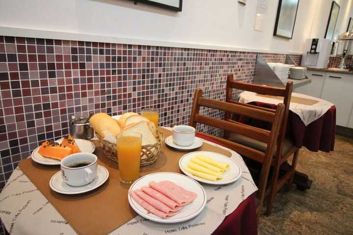 Breakfast/Coffee Service 46 of 55
